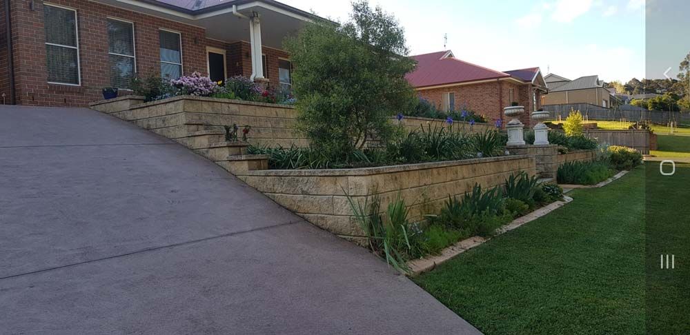 Retaining Wall Inclined — Wallaroo Landscapes In Nowra, NSW