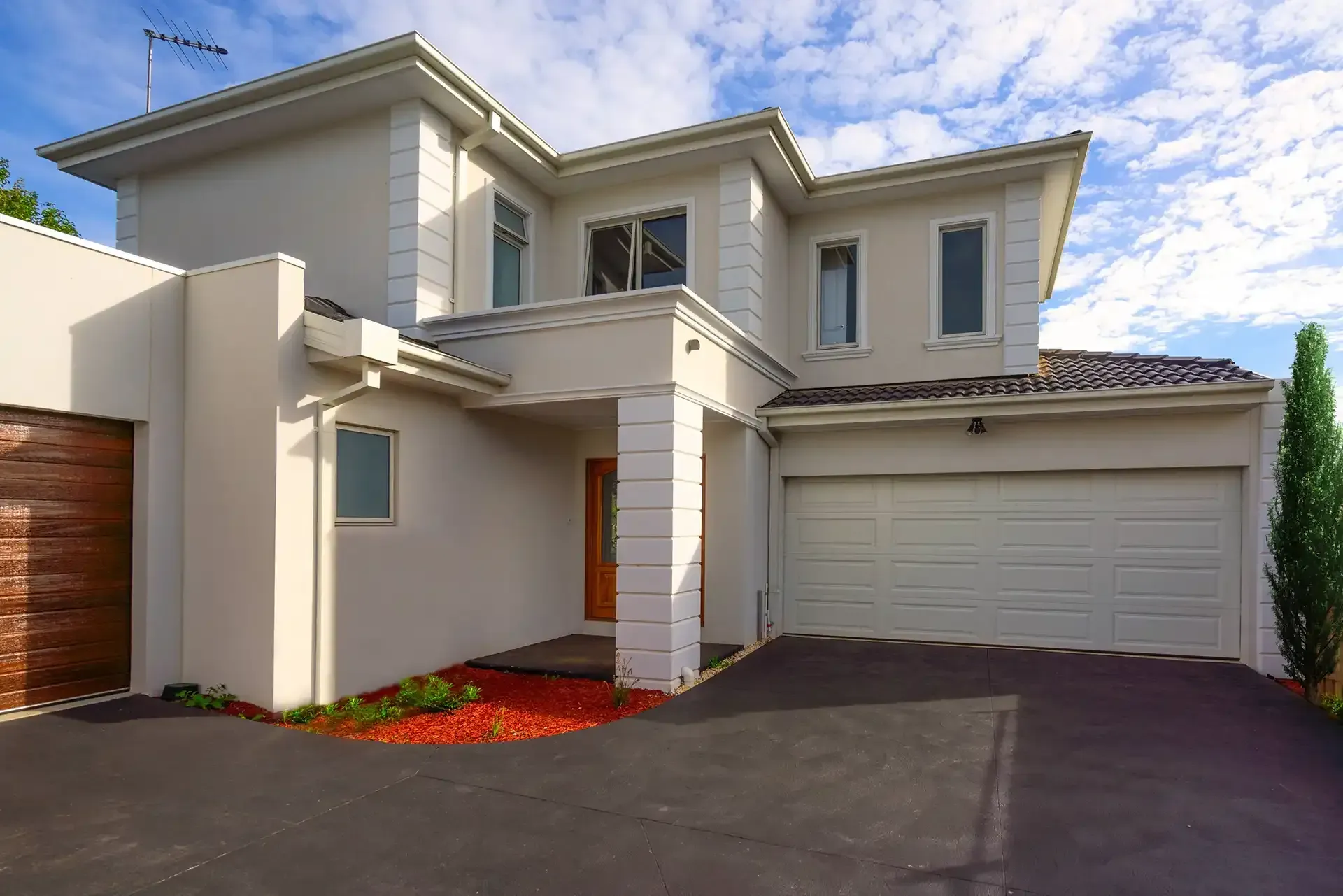 ECO Garage Doors from Parham Construction in Mount Gambier