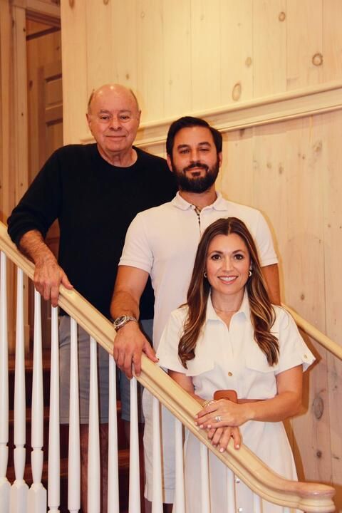yimoyines family image