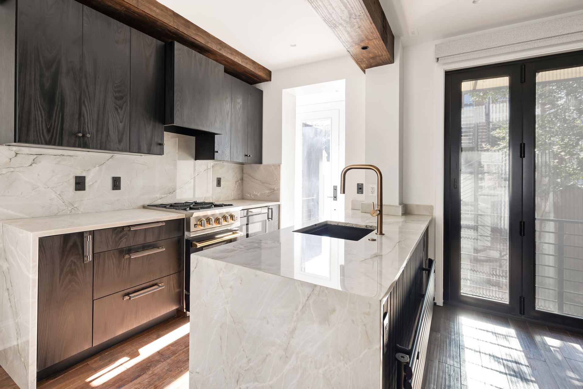 Bianco Superior Quartzite Countertops by Daltile