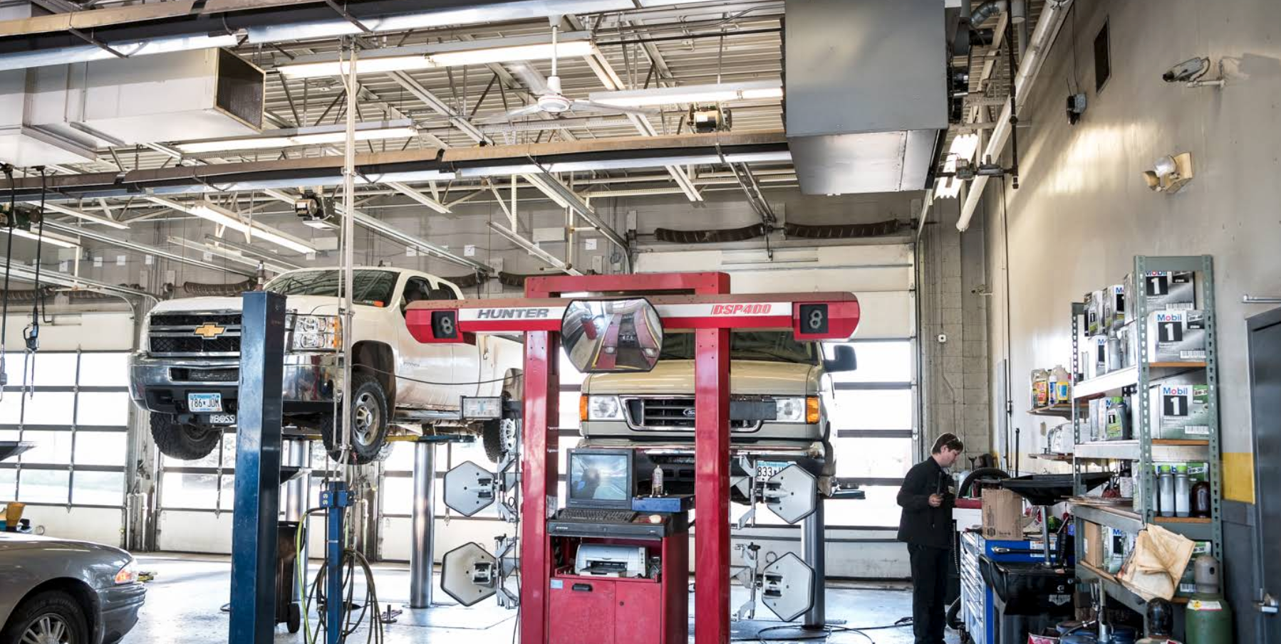 Shop Garage | Paramount Auto Service
