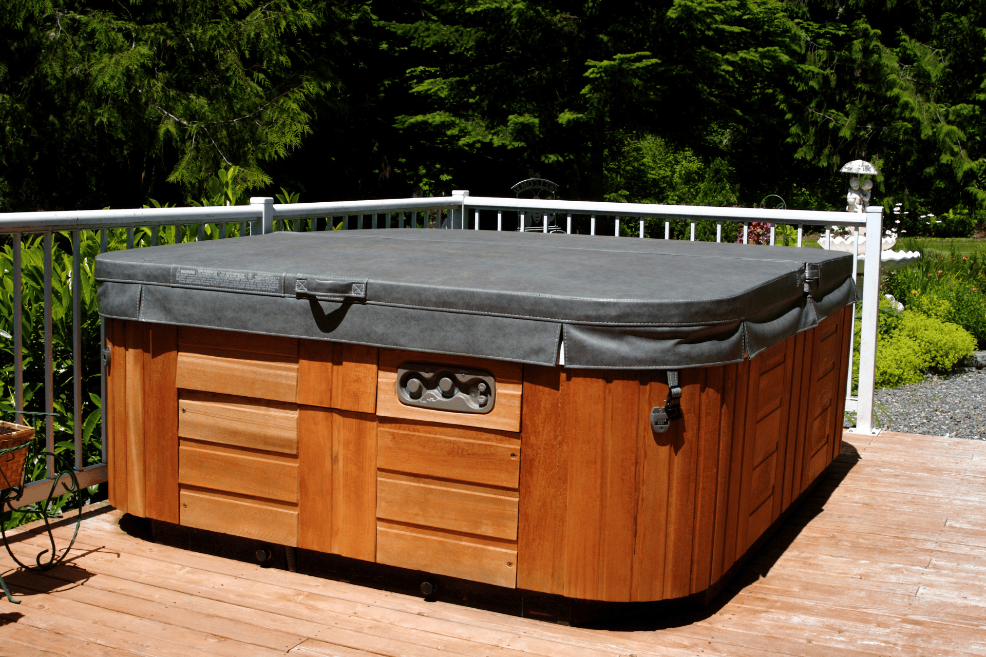 deck with hot tub photo - duval deck experts