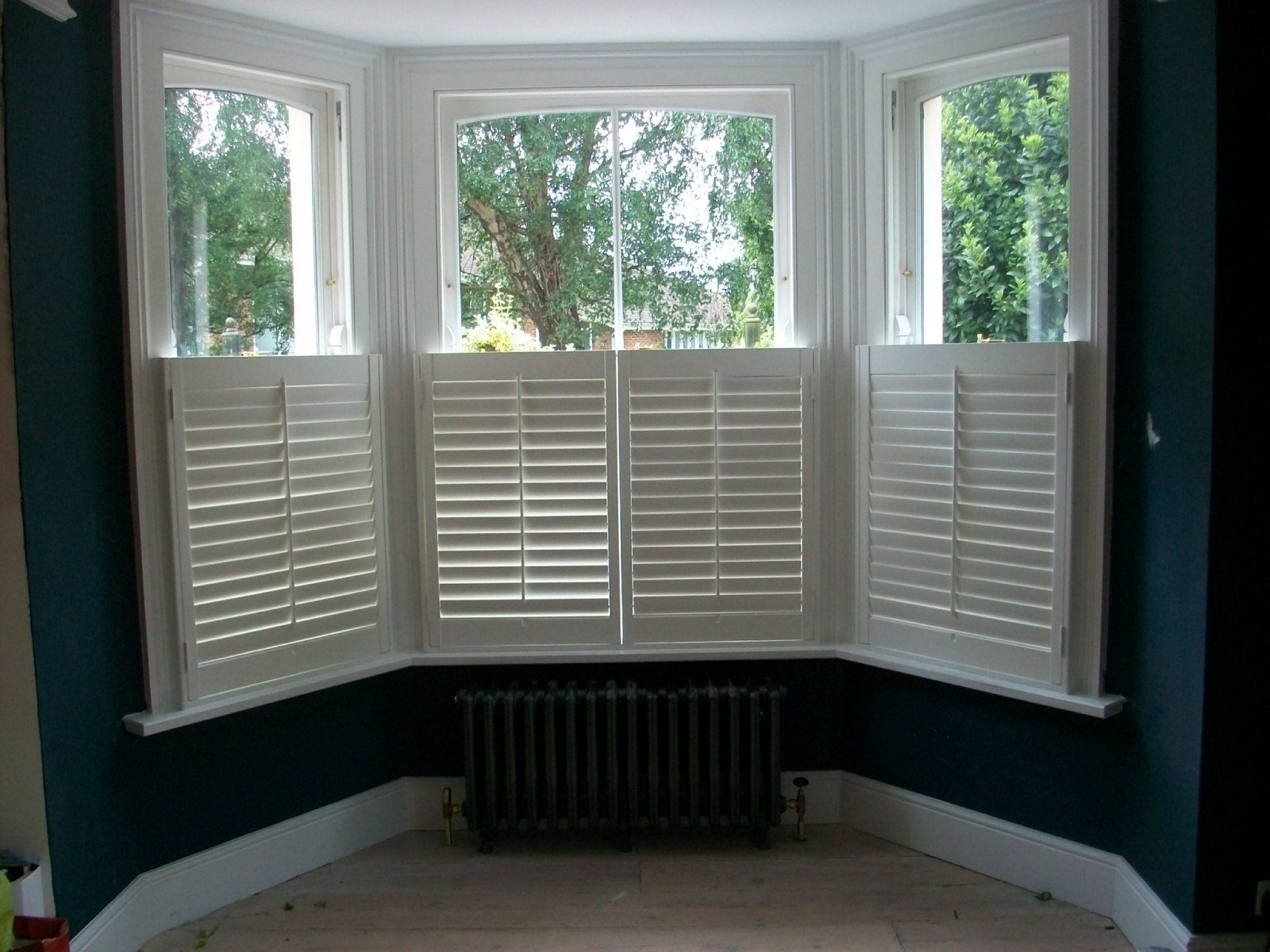 Berkshire cafe style plantation shutters