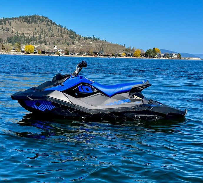 jet SKI boat