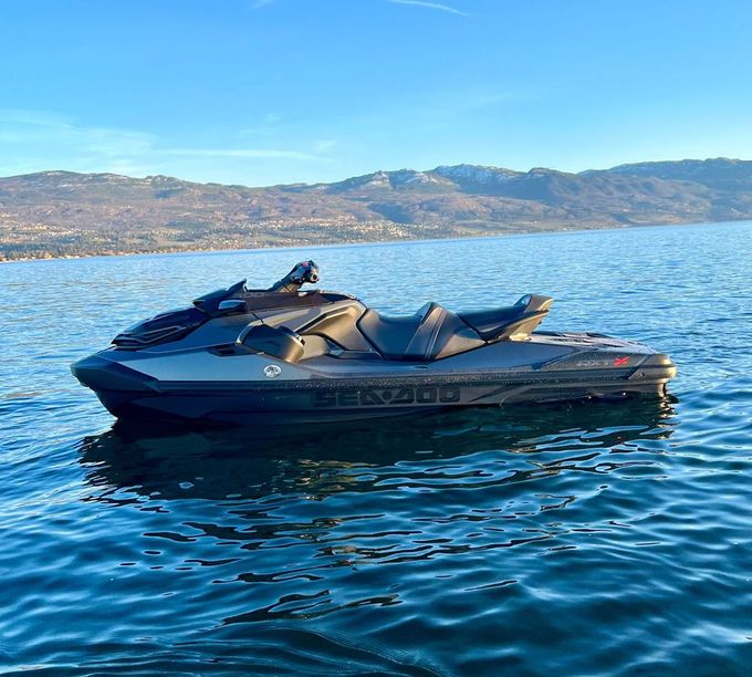 jet ski boat