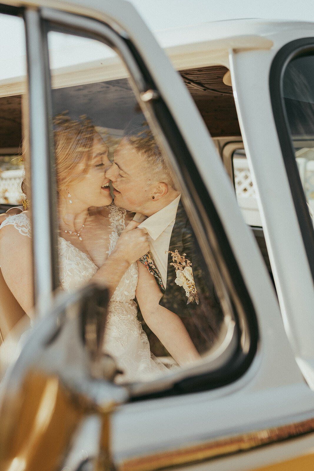 Family mini photo session with a yellow vw bus and a sunflower fieldin Tennessee