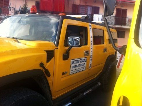 jeep per il soccorso stradale
