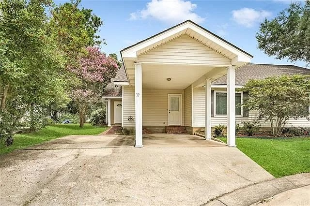 Mandeville Condo Photo Gallery