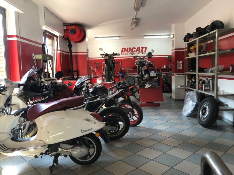 Showroom moto Ducati