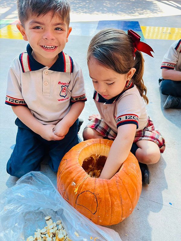 COLEGIO IZCALLI - Preescolar
