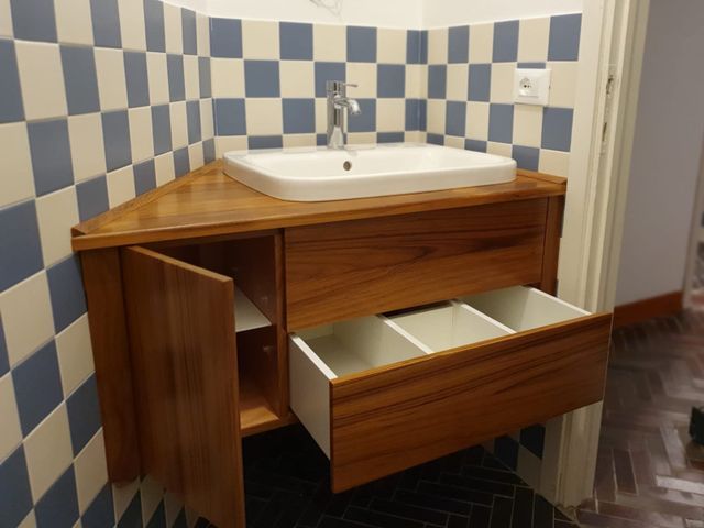 mobile bagno con cassetti in legno