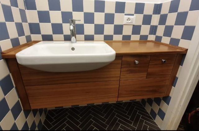 mobile per lavabo in legno