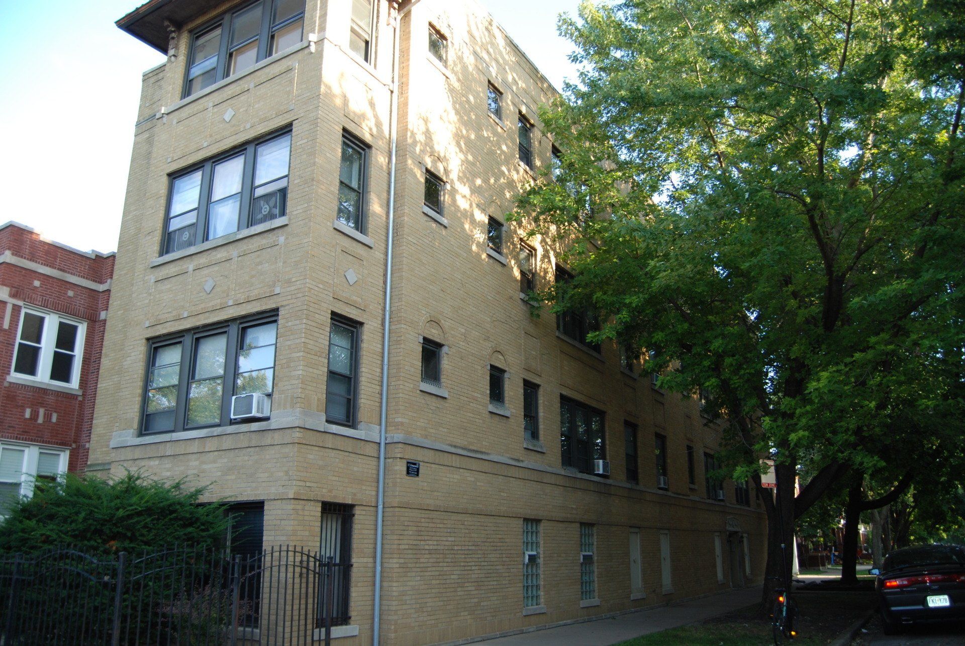 2325 W. Addison / 3547-49 N. Claremont