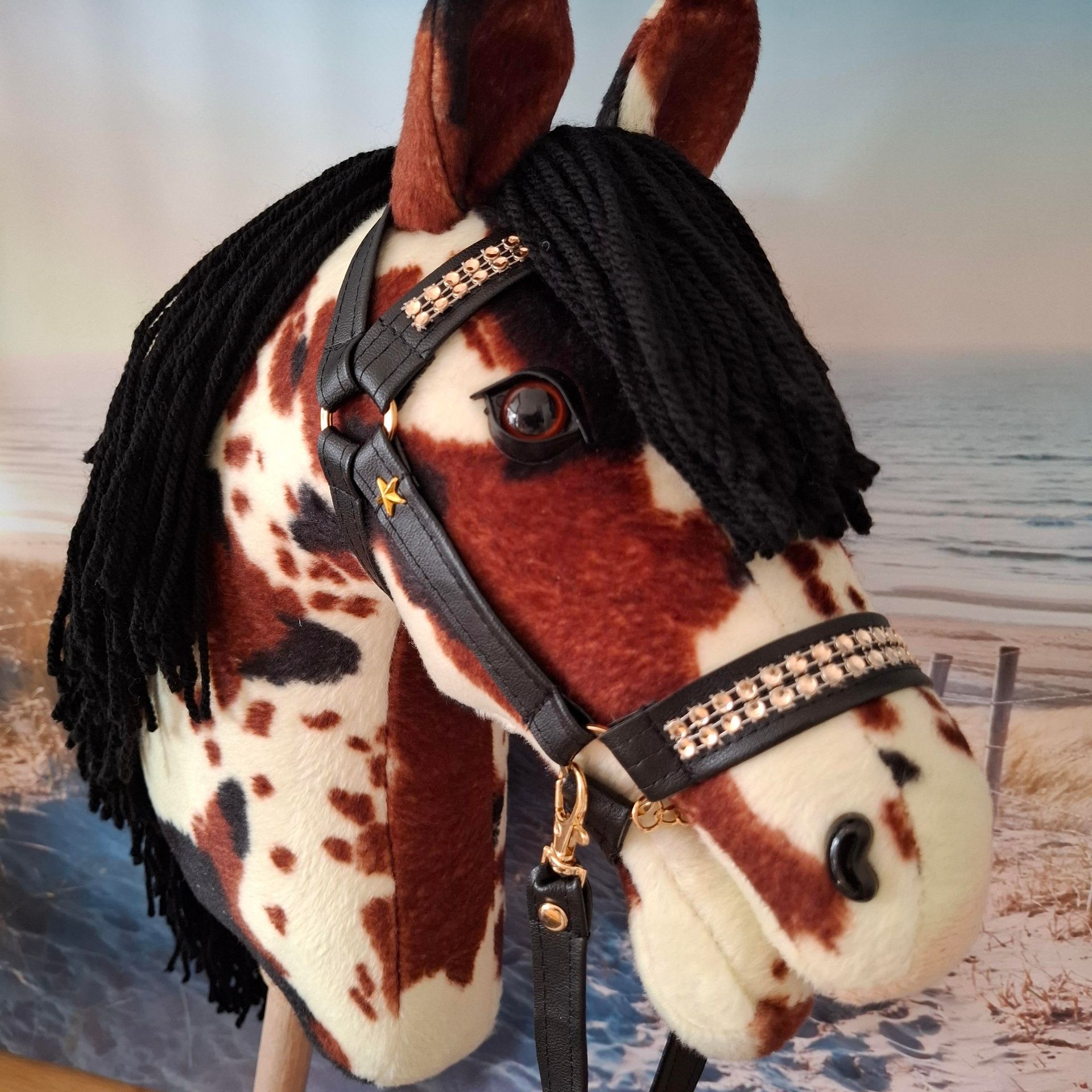 Beautiful Painted hobby horse of excellent quality!