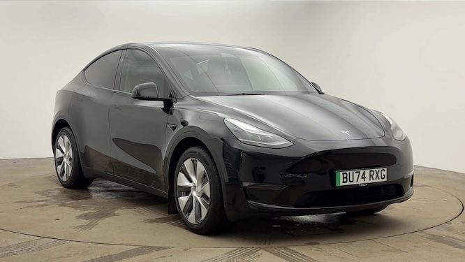 Tesla Model Y Long Range AWD (74)