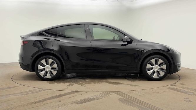 Tesla Model Y Long Range AWD (74)