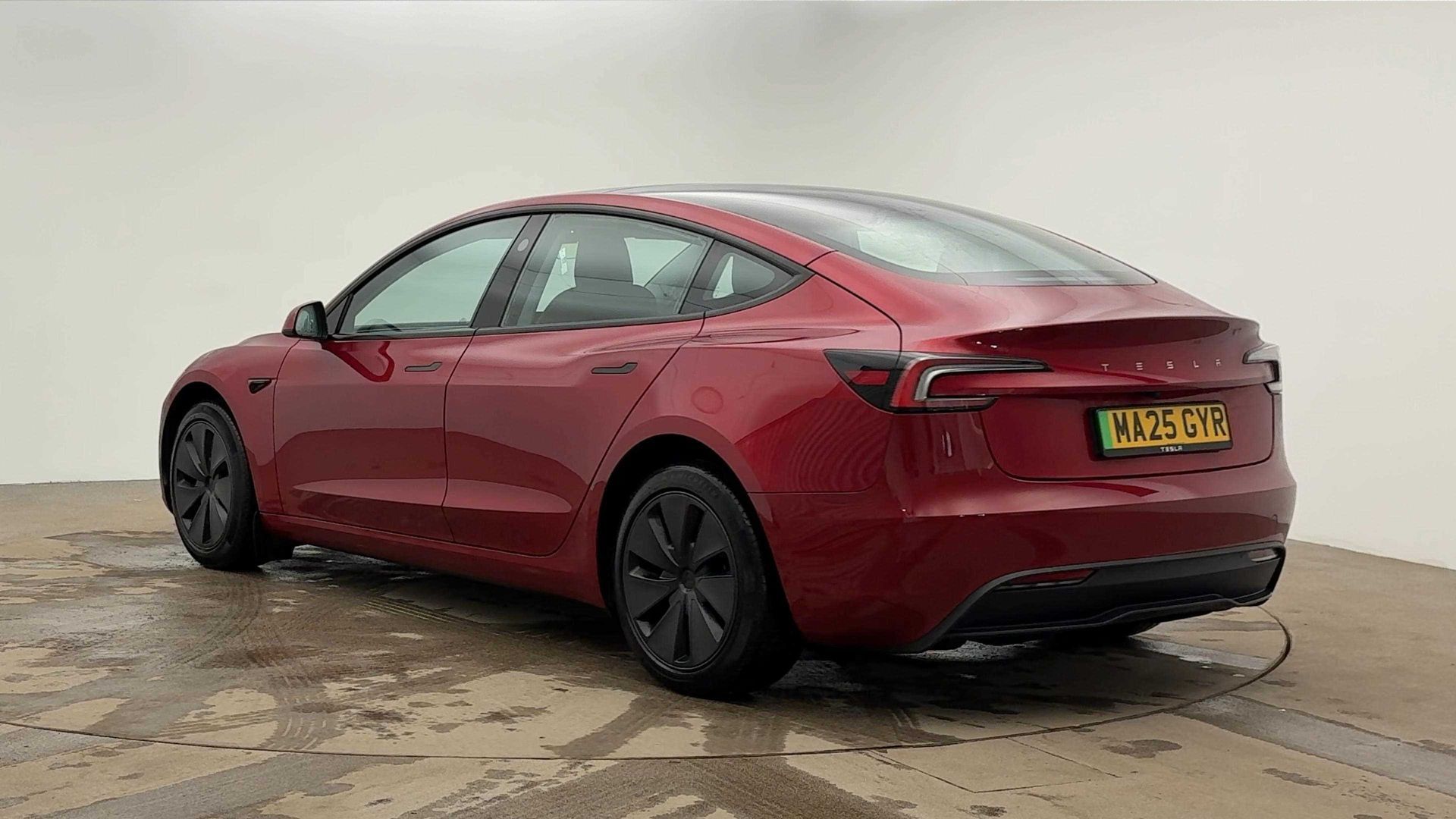 Tesla Model 3 MA25GYR