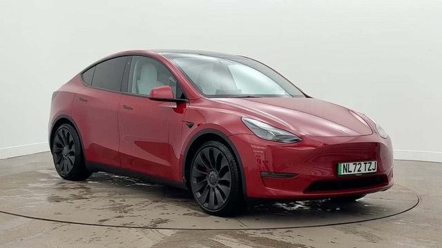 Tesla Model Y NL72TZJ