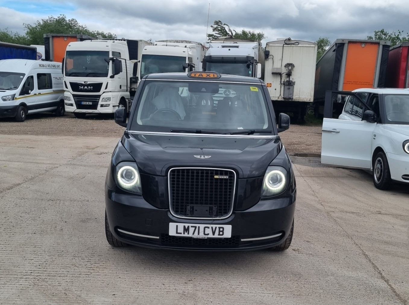 LEVC TX Vista Comfort Plus 2021