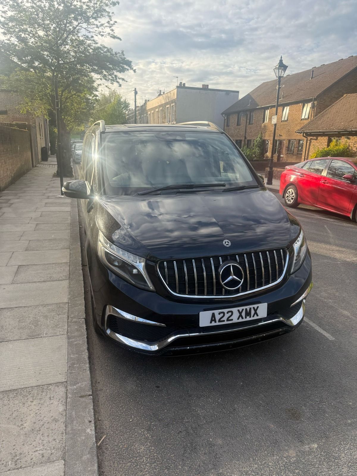 Mercedes V220d XLWB 8 seats Black on Black With PCO!