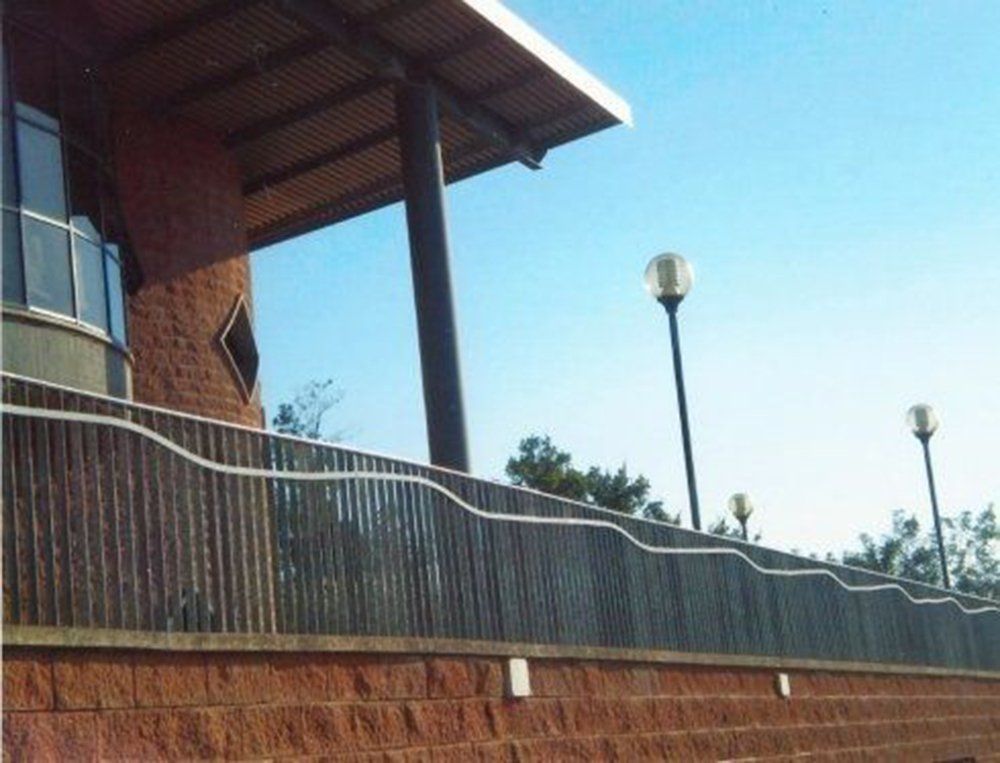 casa con ringhiera in ferro