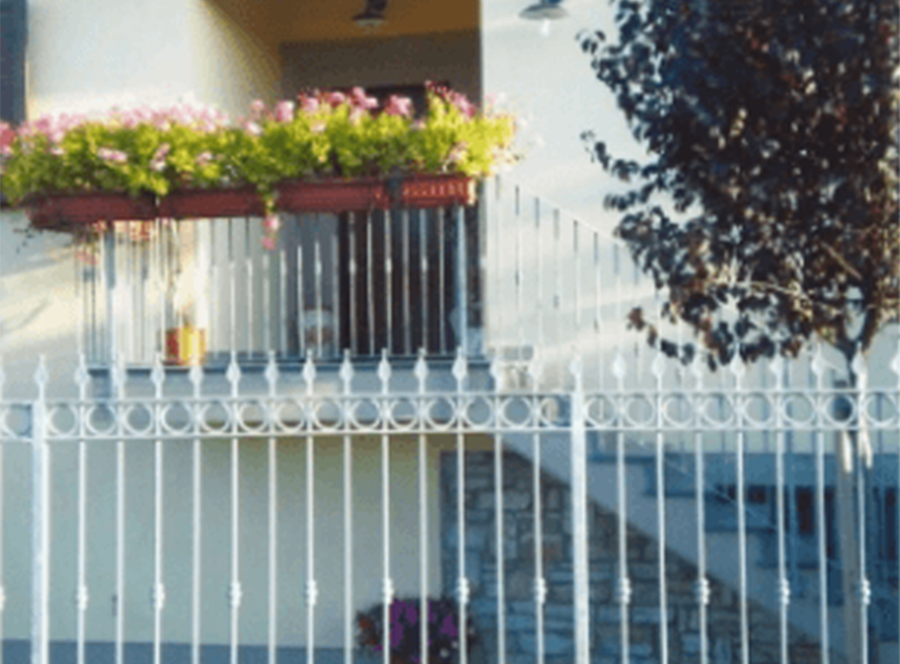 cancello e parapetto in ferro