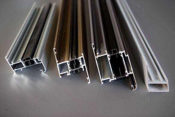 componente in alluminio per infissi
