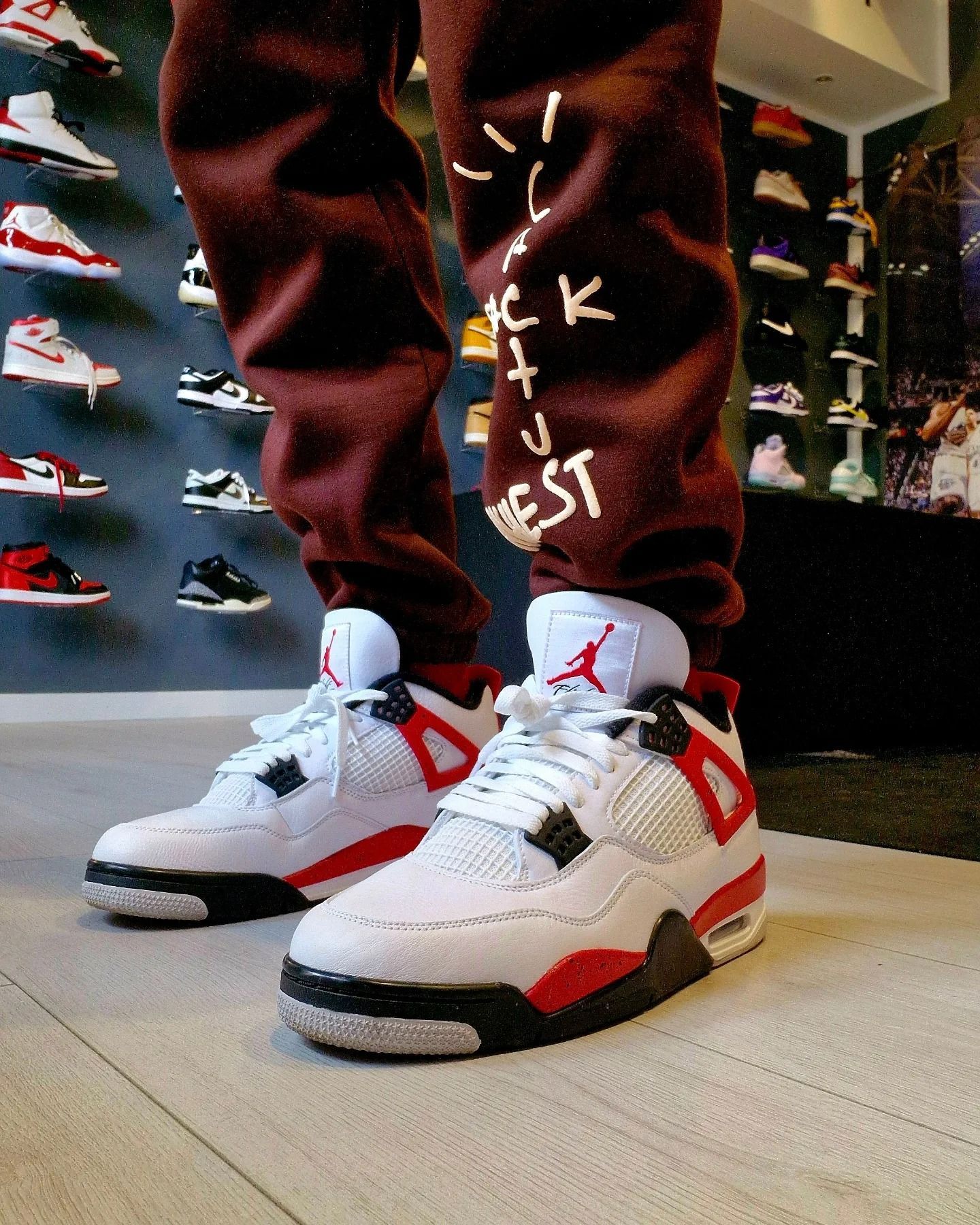 scarpe jordan bianche e rosse alte