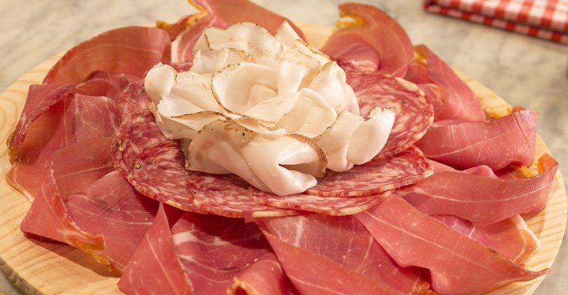 tagliere di salumi e formaggio