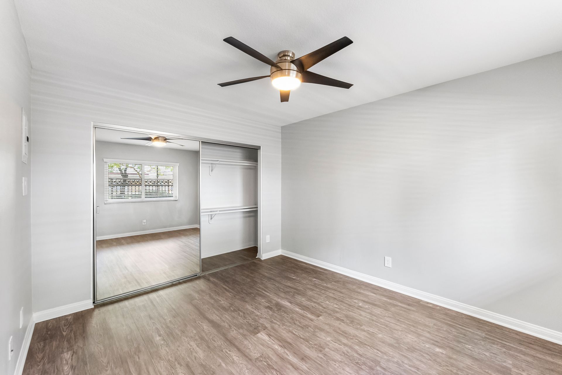 apartment one bedroom bedroom