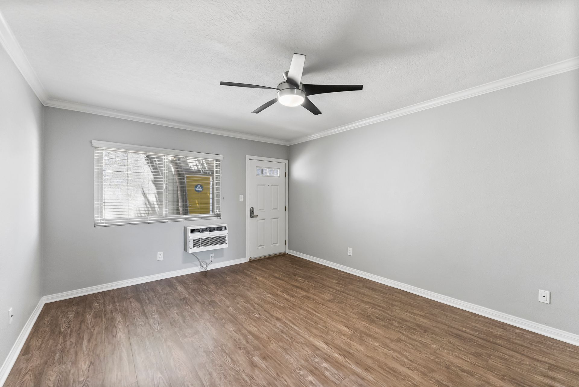 apartment one bedroom living room