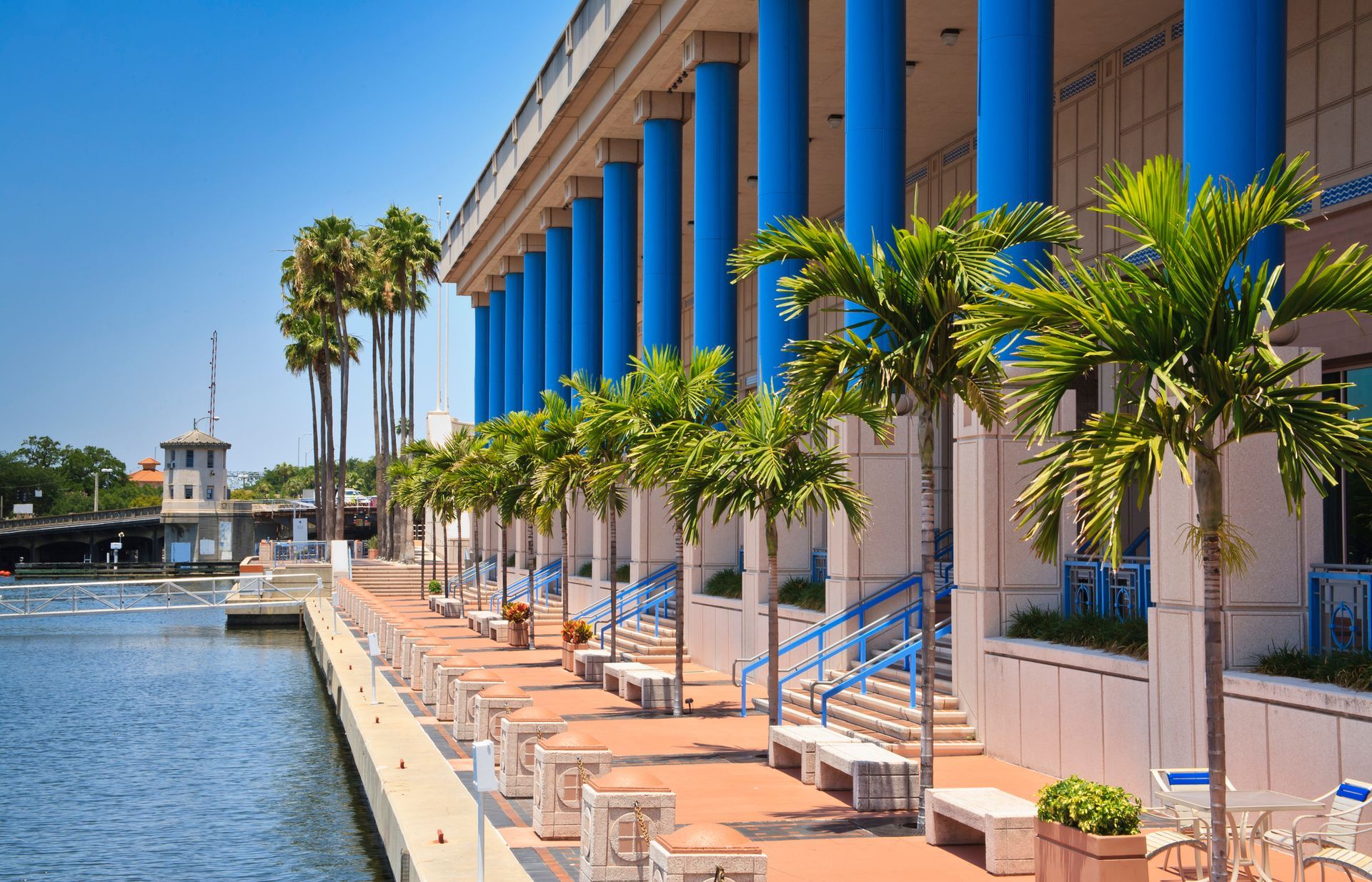 Tampa Bay Building — Indianapolis, IN — Travel Stay America