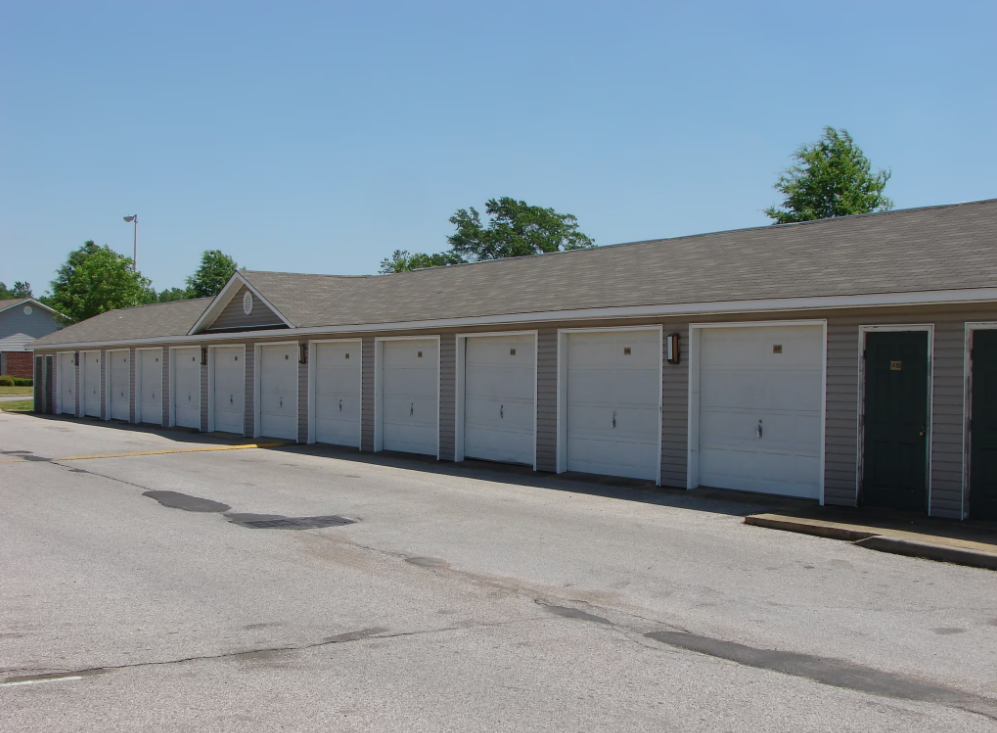Greenview Estates Apartments- garage