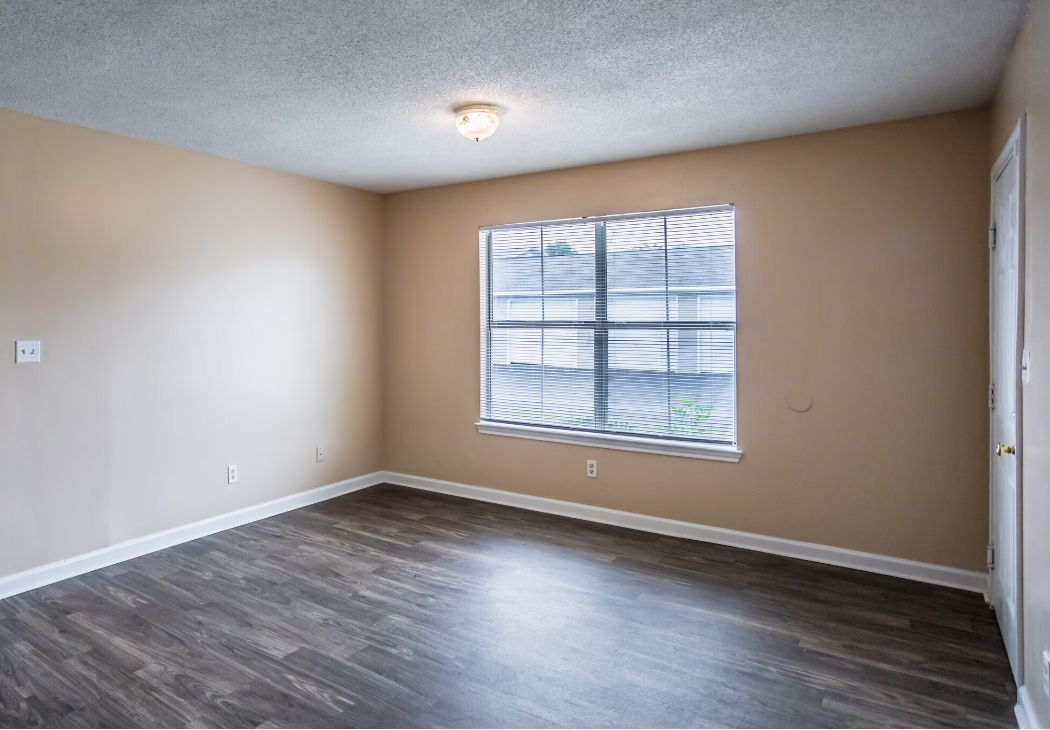 Greenview Estates Apartments- Unfurnished bedroom 04