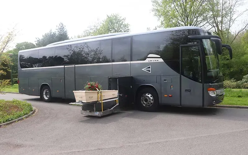 De Uitvaartbus