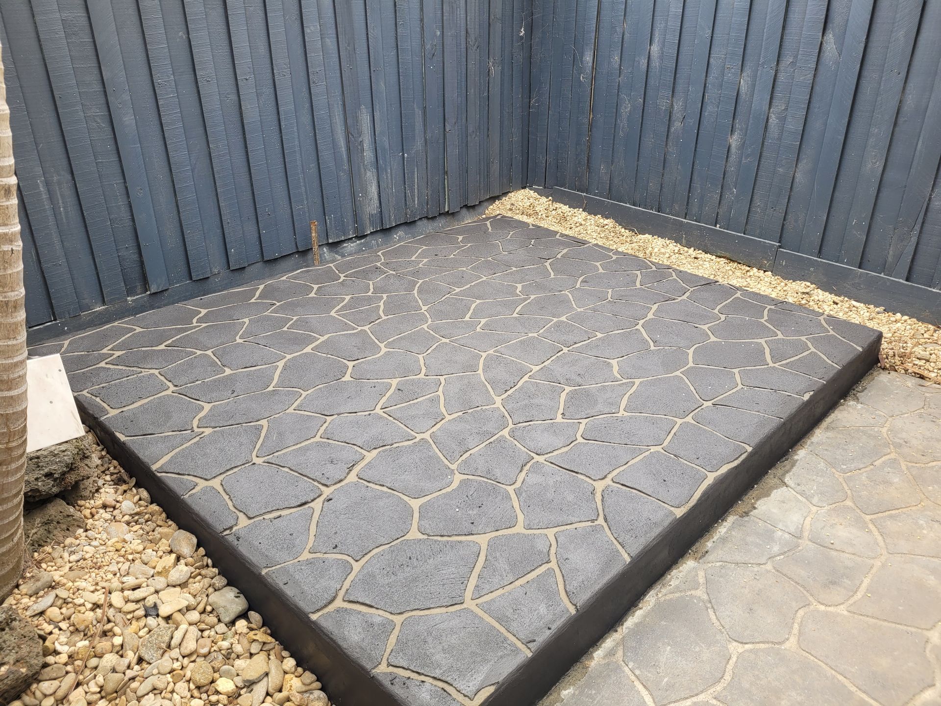 Modern Concrete Slab - Melbourne, VIC - Salcon Paving