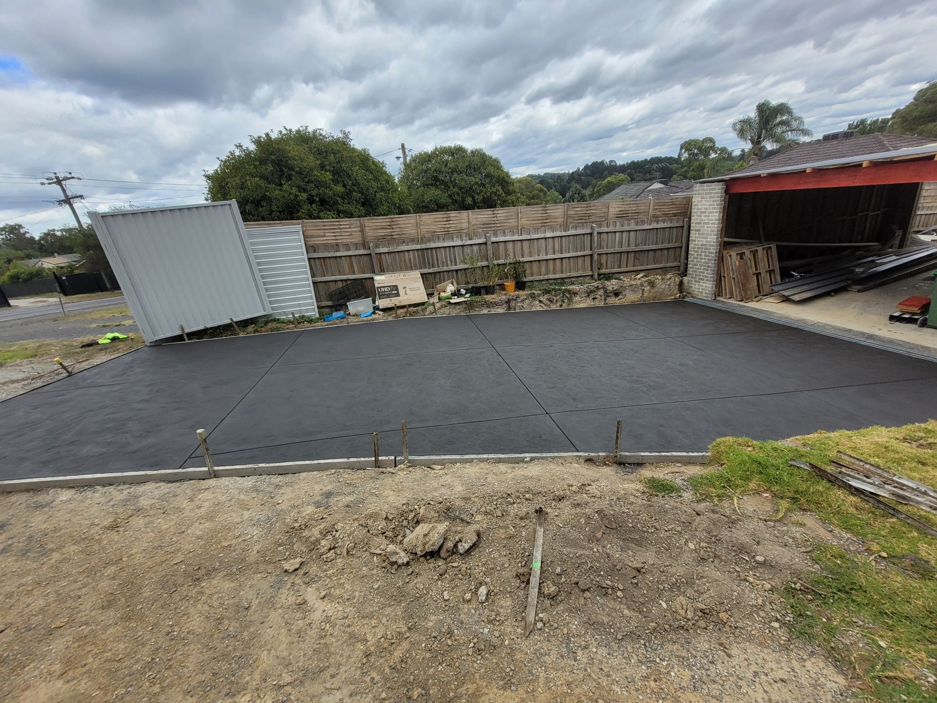 Quality Concrete Driveway - Melbourne, VIC - Salcon Paving