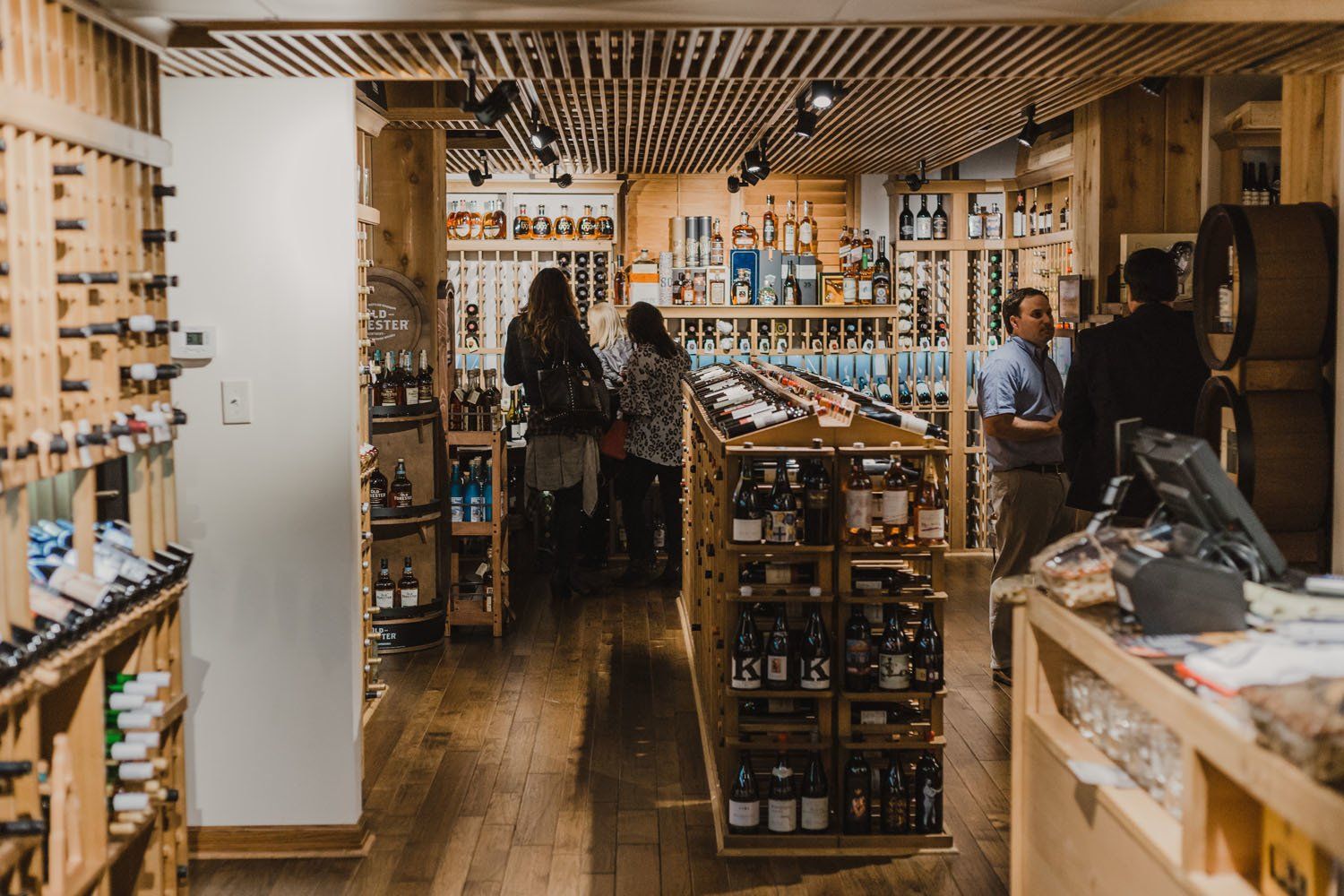 Washington_Plaza_bar