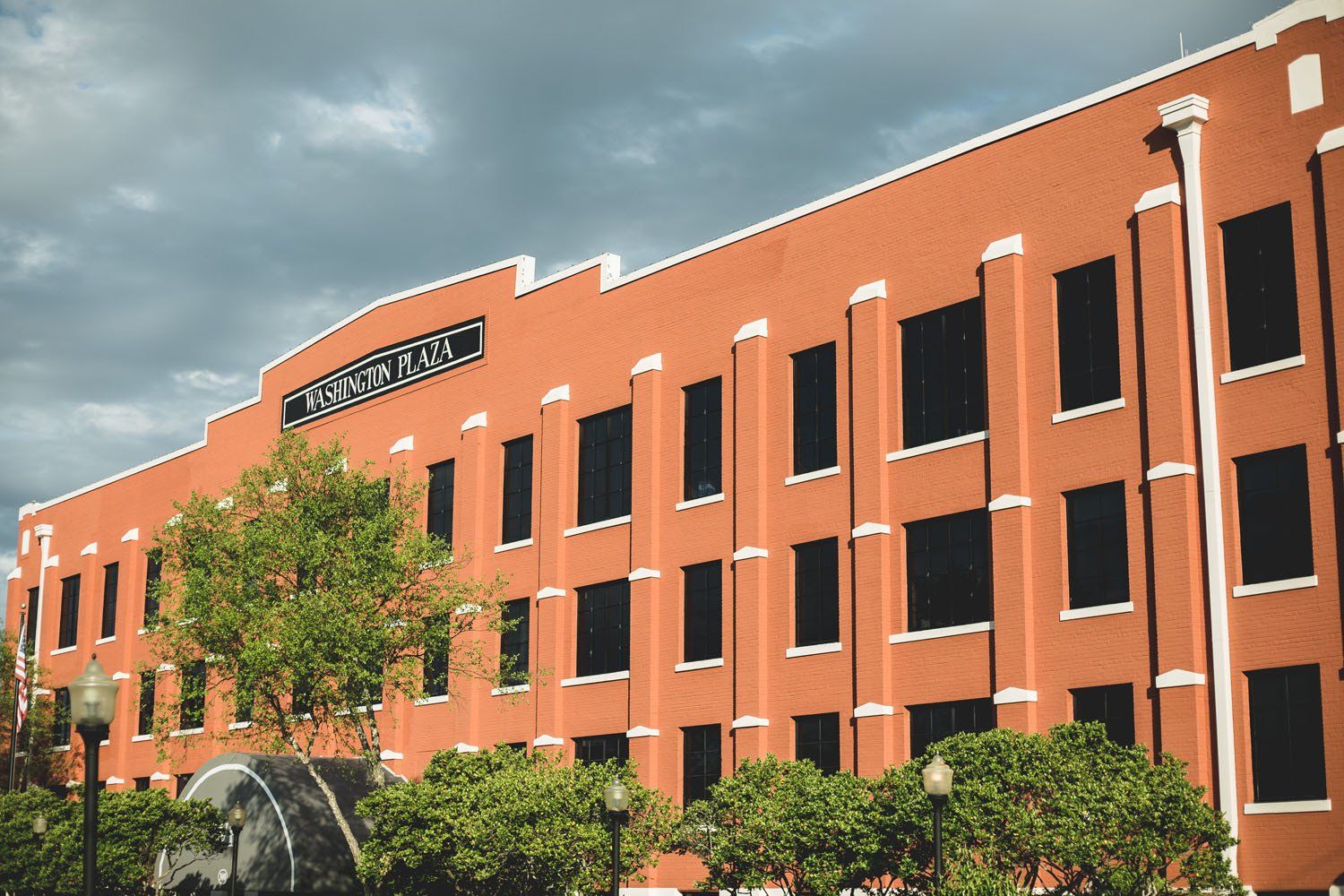 Washington_Plaza exterior 3