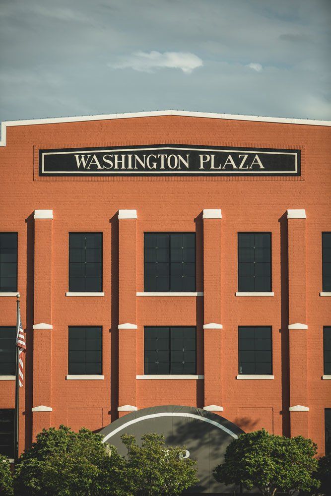 Washington_Plaza exterior 2