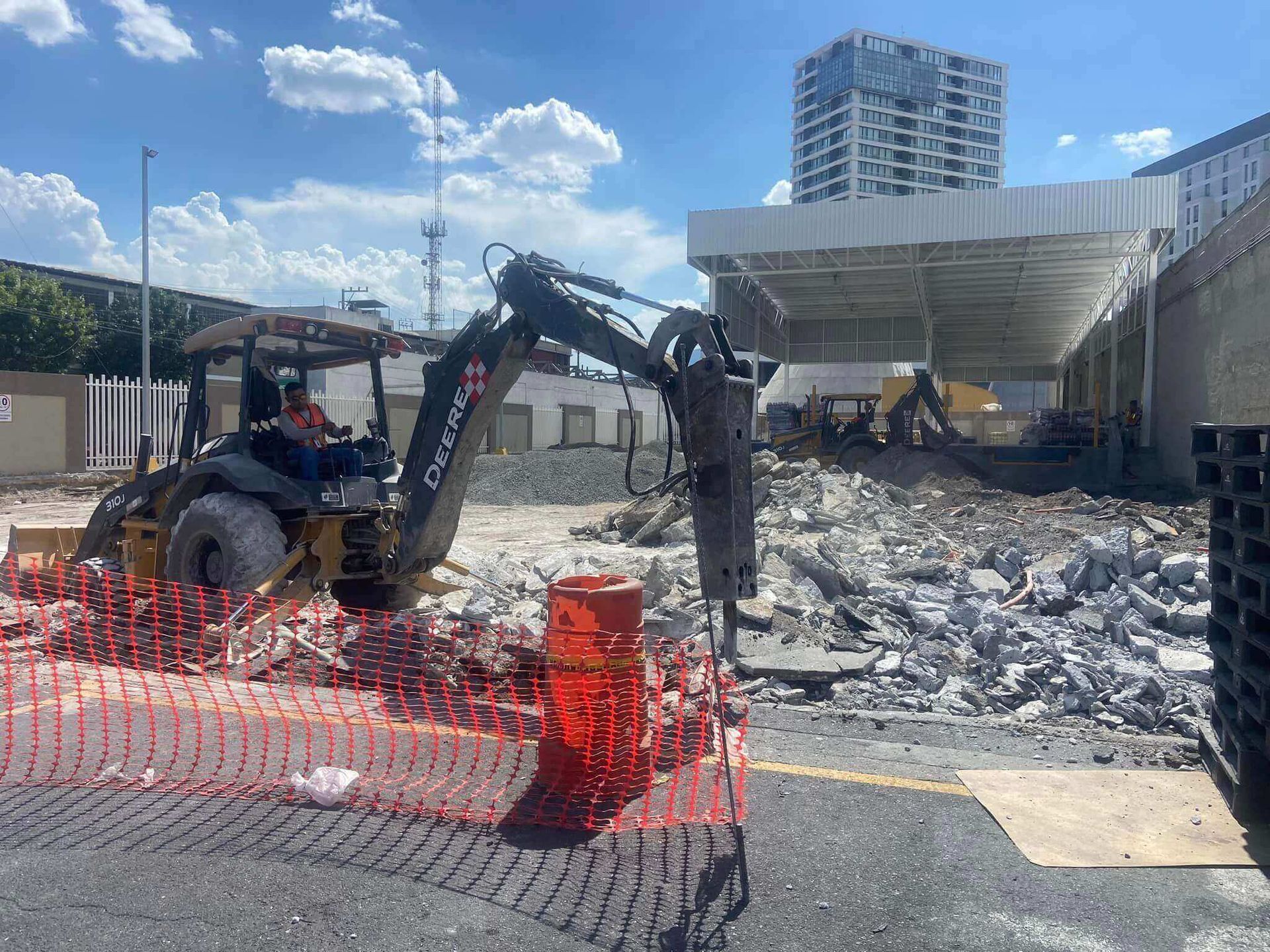 DEMOLICIONES Y CONSTRUCCIONES JR