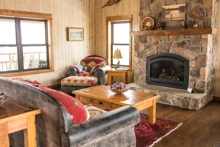 Nelson's Spring Creek Lodging