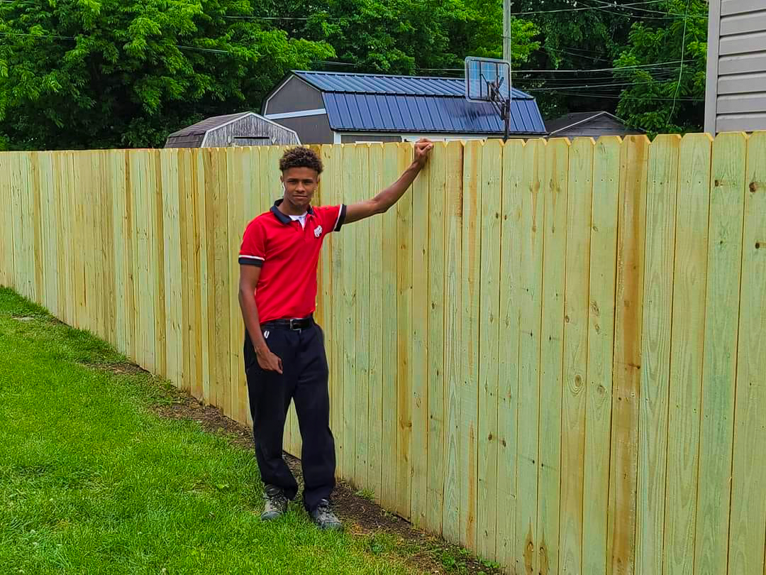 Discover why Red Beaver Construction is the best choice for your next fence or deck project.