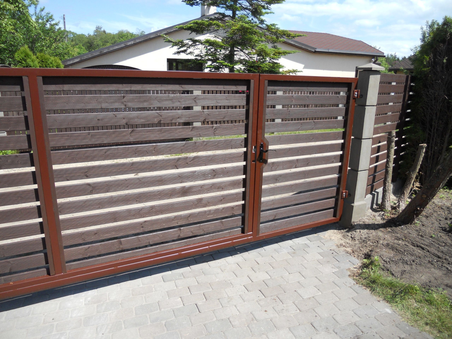 Vārti, vārtu tehnika, vārtu automātika, vārtu remonts, konteineri, invalīdu pacēlāj