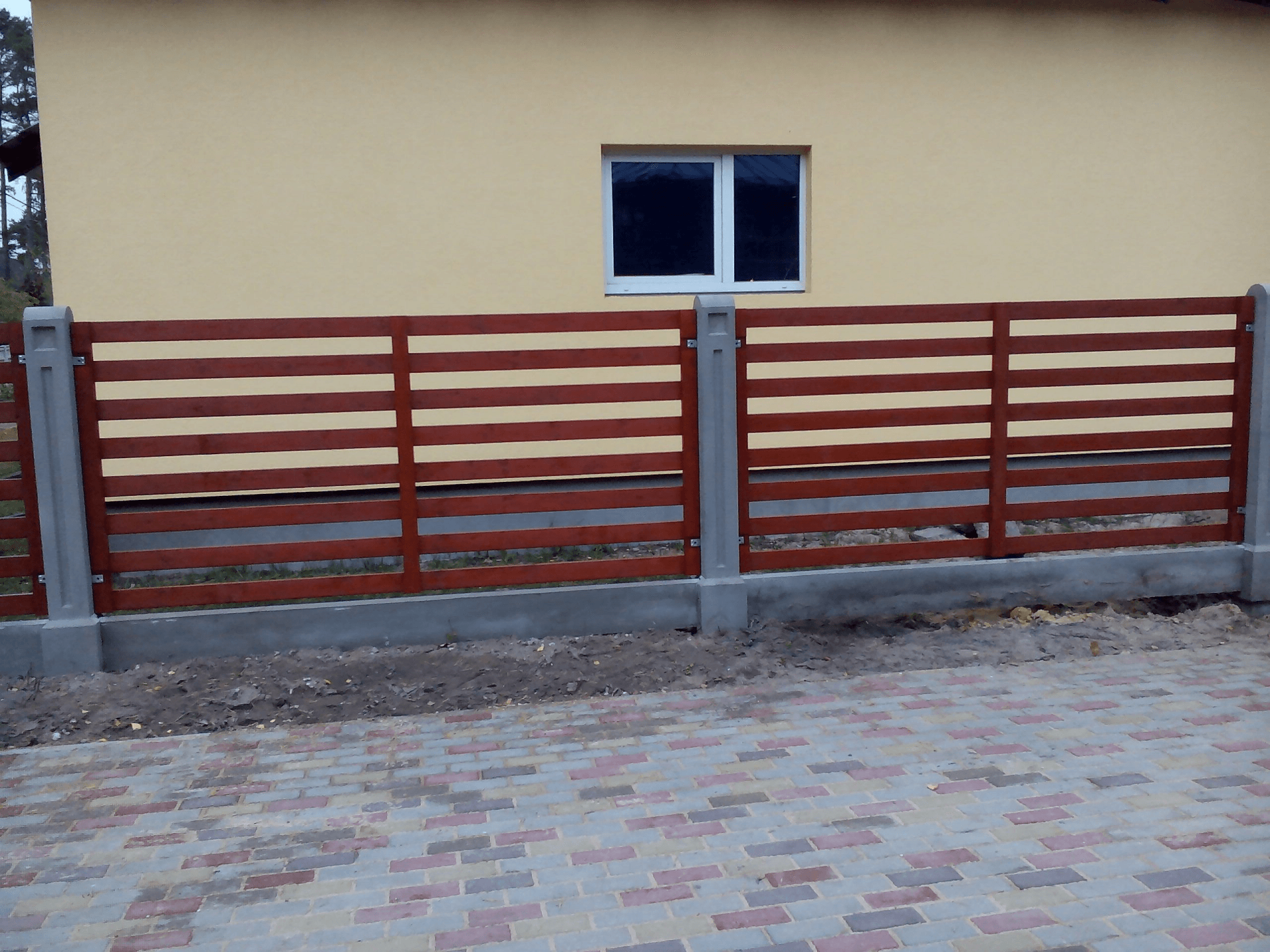 garāžas vārti, rūpnieciskie vārti, automātiskie vārti, automātika, pieejas kontrole, kontrole, durvis, metāla durvis, paceļamās barjeras