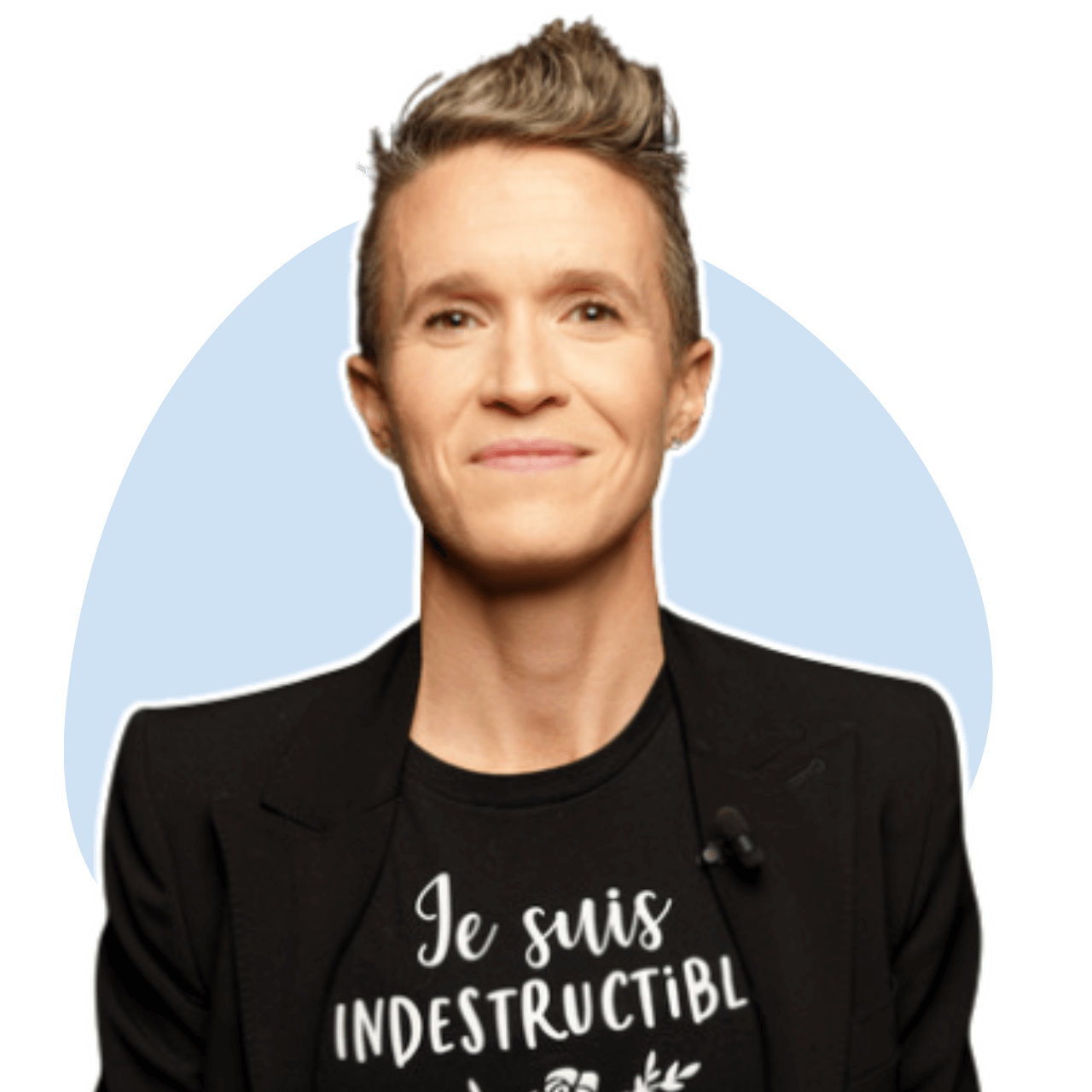 A woman wearing a black shirt that says je suis indestructible