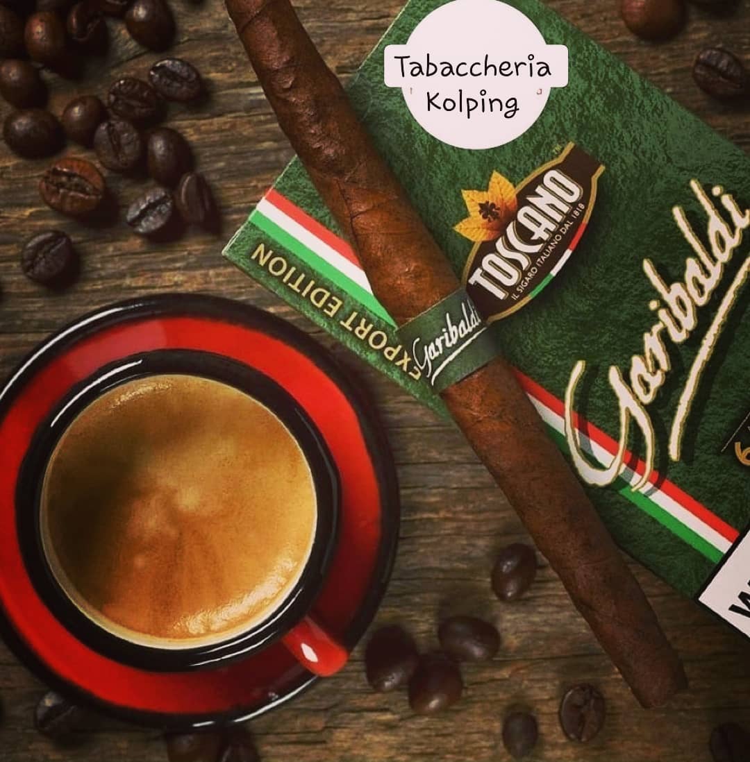 sigaro toscano con caffè