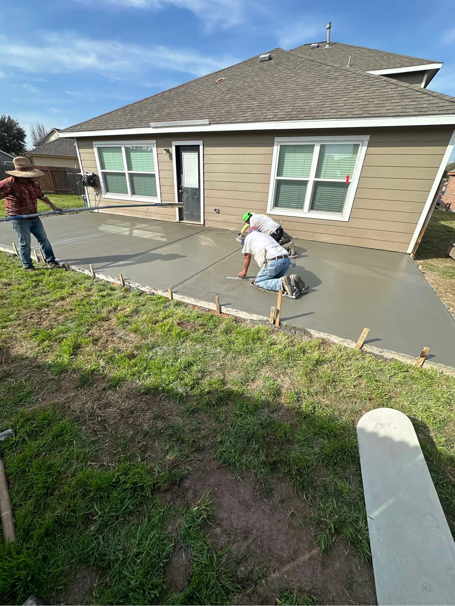 concrete finishing on a new concrete patio