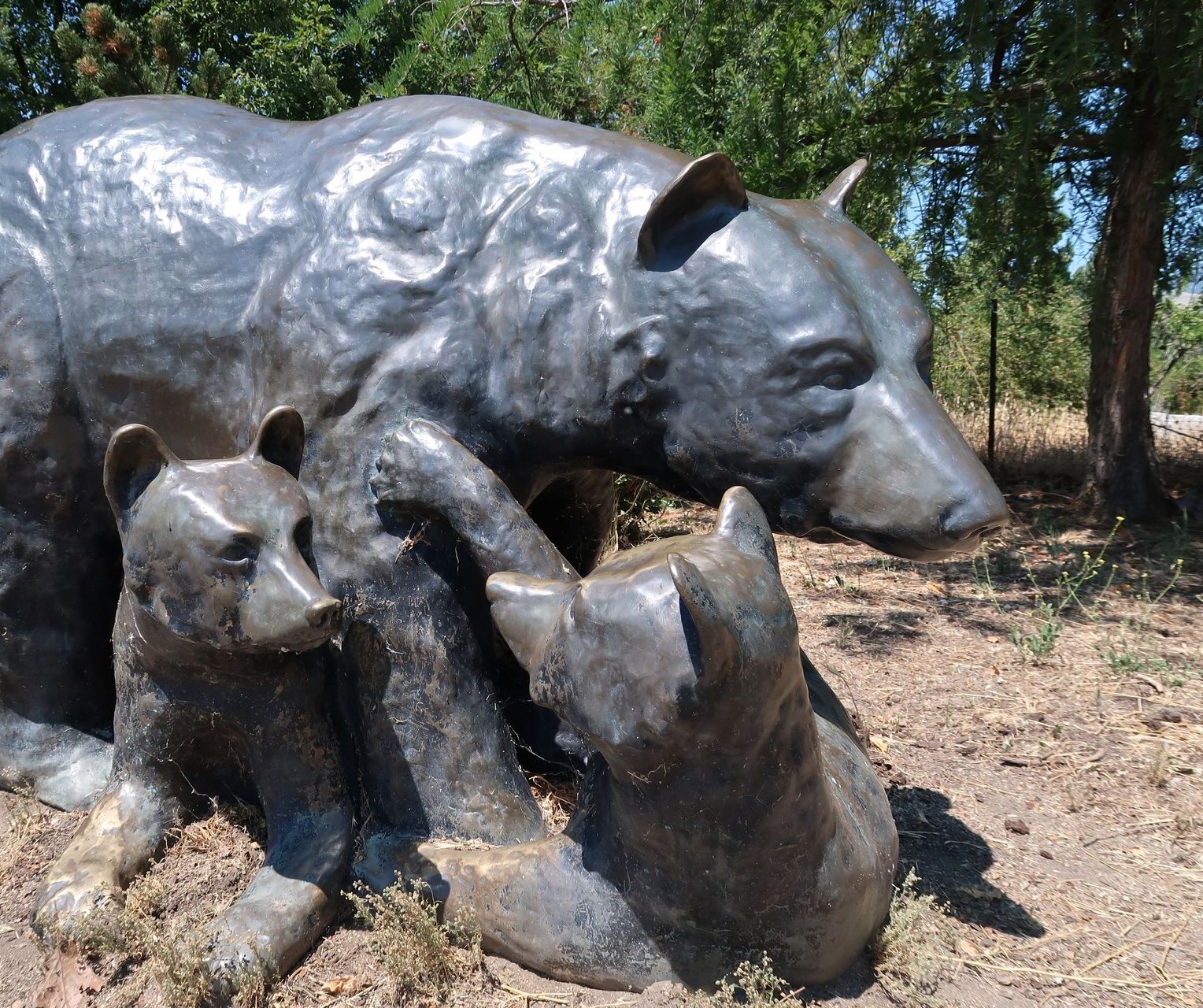 Bear statue at ScienceWorks Museum