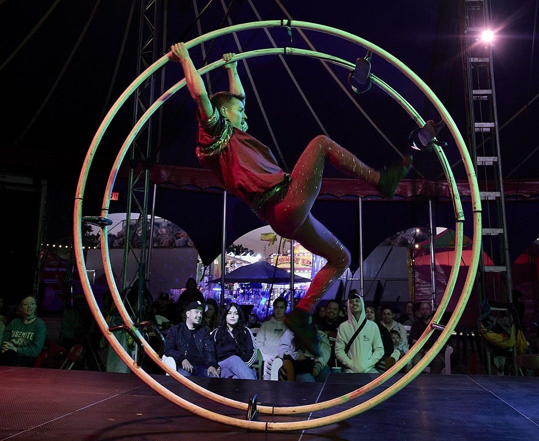 Flynn Creek Circus 2025 — The Bridge. Wheel performance. Photo credit Philip Pavlinger. 